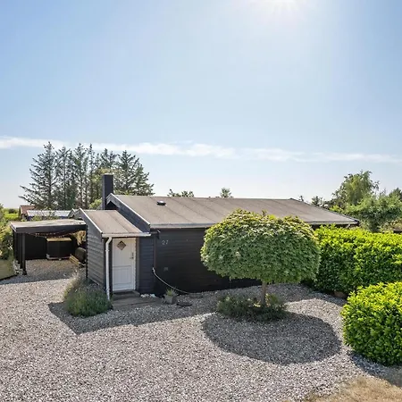 3 Bedroom Cozy In * Rødby