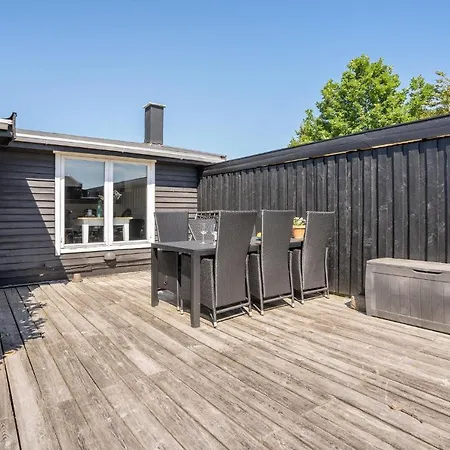 3 Bedroom Cozy In