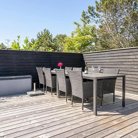 3 Bedroom Cozy In Σπίτι διακοπών Rødby